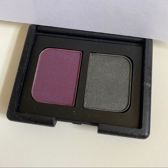 NARS Duo Eyeshadow in Eurydice - Picture 3 of 4